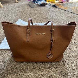 Michael Kors Quinn Large Pebbled Leather Tote Bag Camel